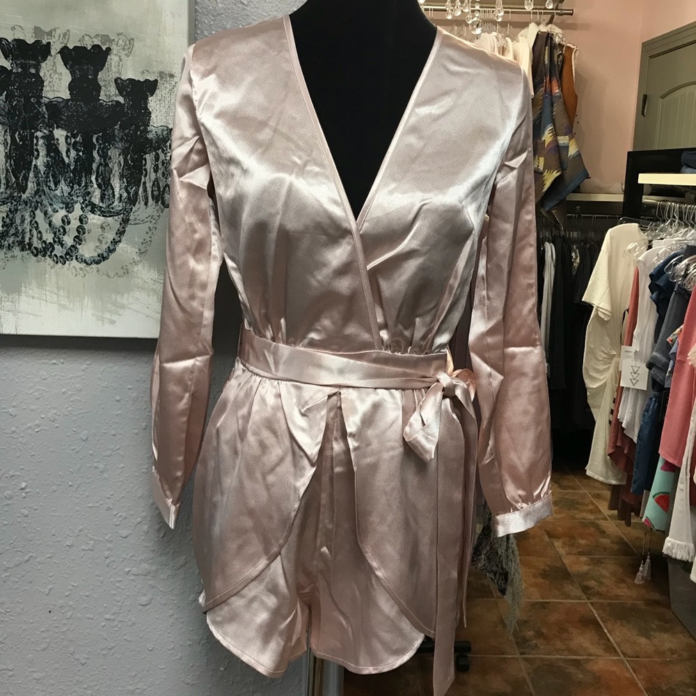 Women’s Boutique Romper sz md brand new with tags